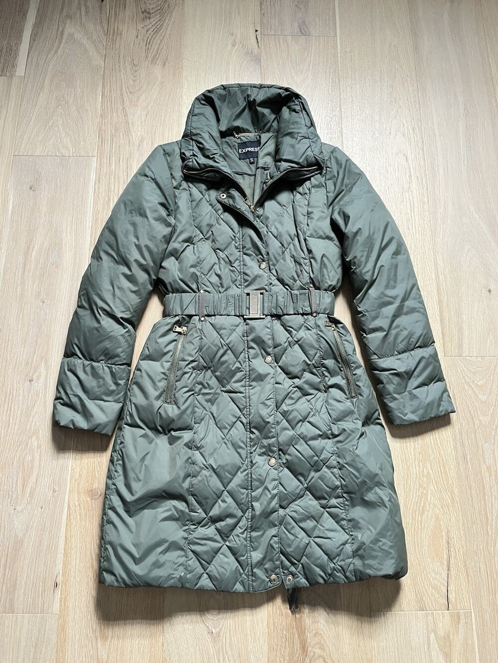 Express Green Down Puffer Jacket Gold Hardware Size M Belted Ski Mountain Chic